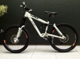 Bicicleta UMF Freddy 1 Full Para Freeride E Downhill